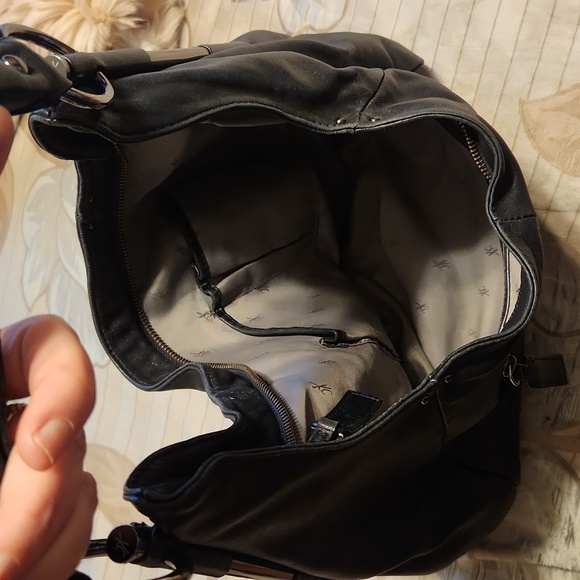 Genuine Leather Kenneth Cole hobo bag - Picture 8 of 10